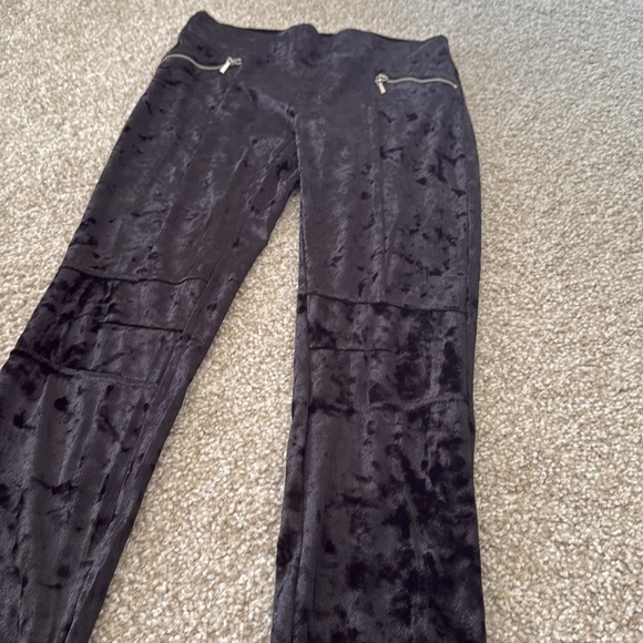 NWOT: Candies jogger cargo style crushed velvet track pants size small - Picture 4 of 9